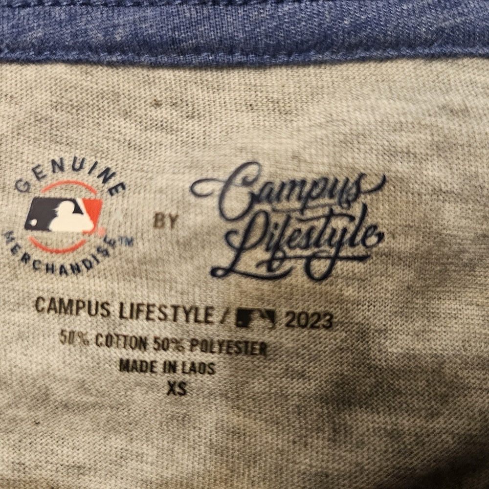 NWT Chicago Cubs lightweight hoodie. Size:XS. - Picture 4 of 9